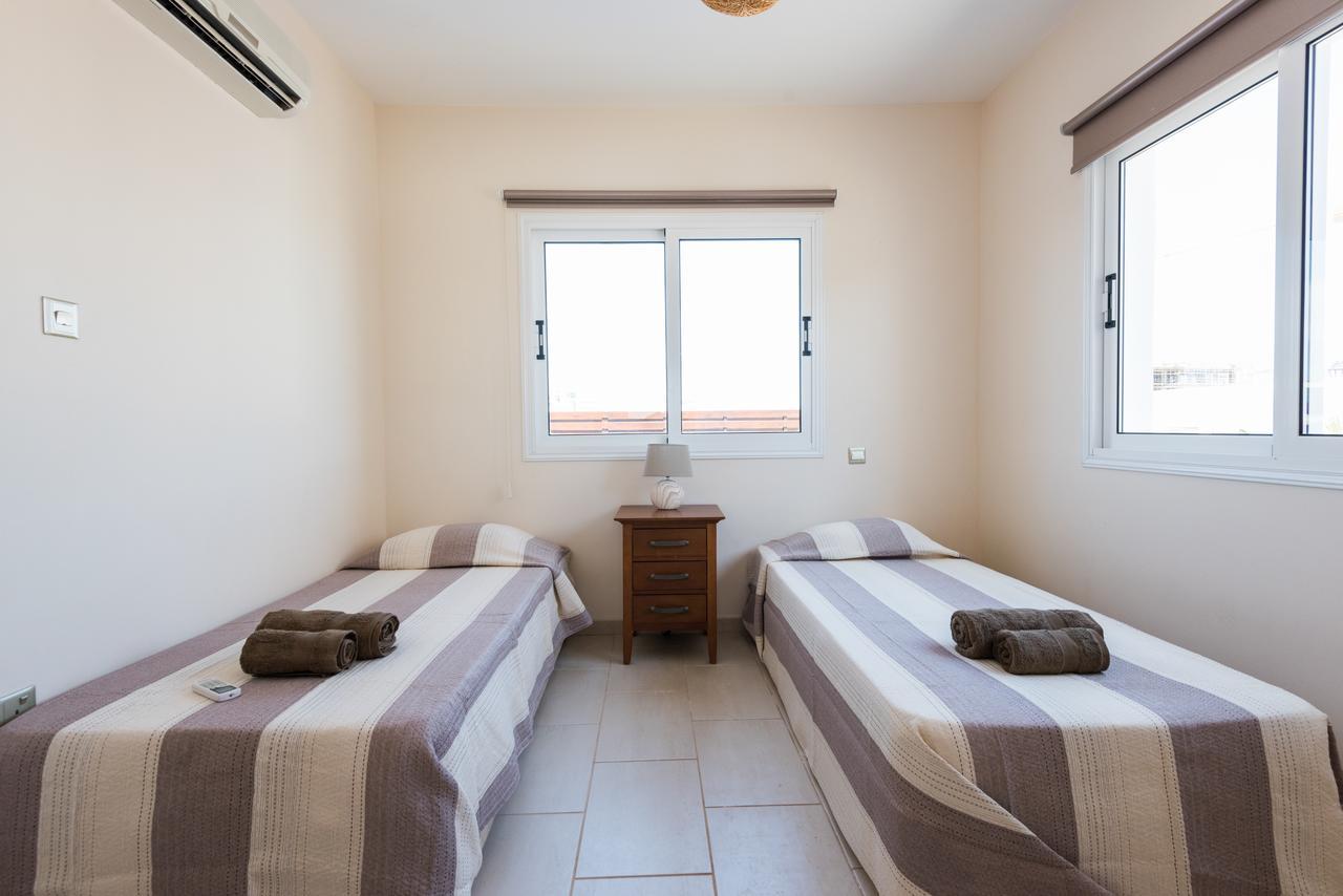 Villa Valmare Ayía Nápa Extérieur photo