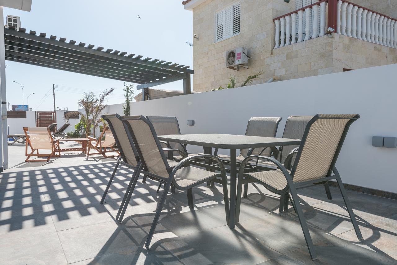 Villa Valmare Ayía Nápa Extérieur photo