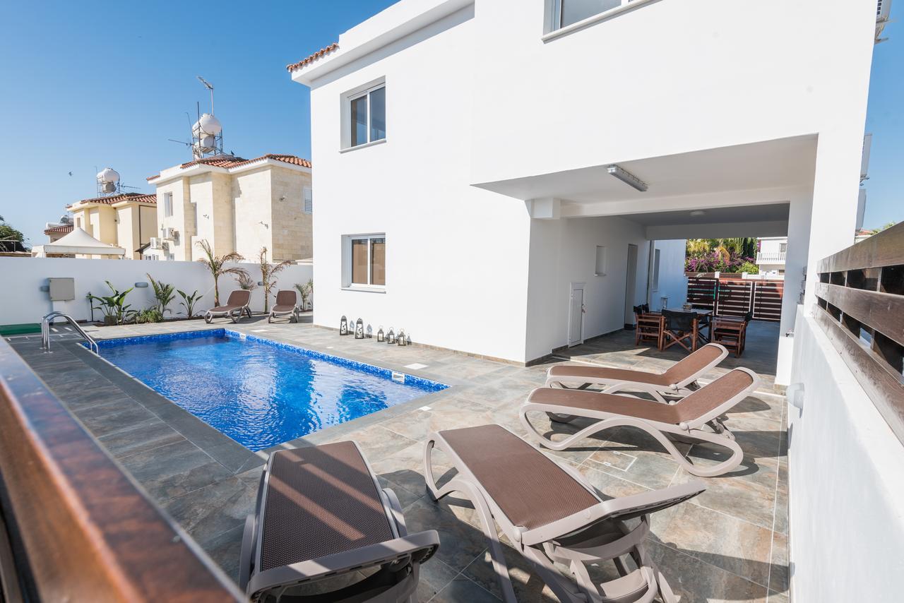 Villa Valmare Ayía Nápa Extérieur photo